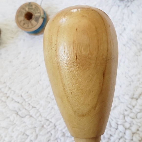 𝅺VINTAGE Solid Hard Wood Darning Egg  Measures 5 1/2" in length Old sewing tool - Picture 2 of 12